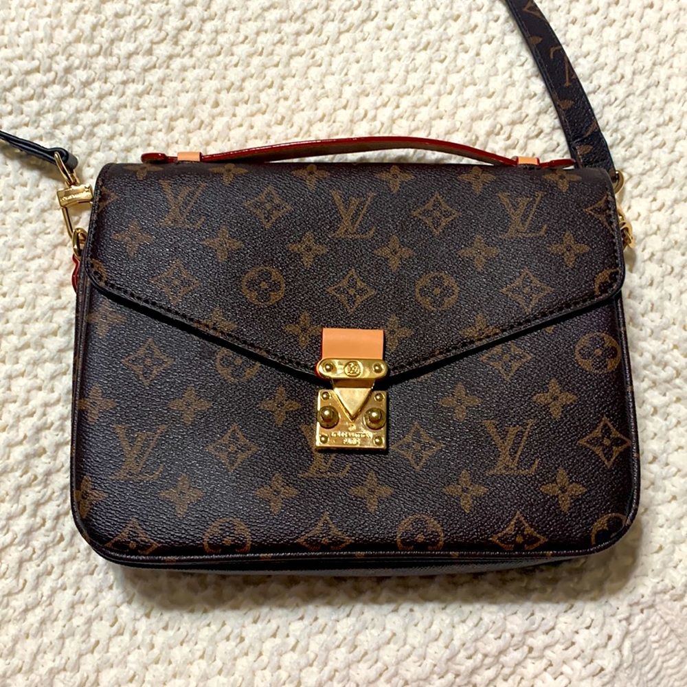 Brown Pochette